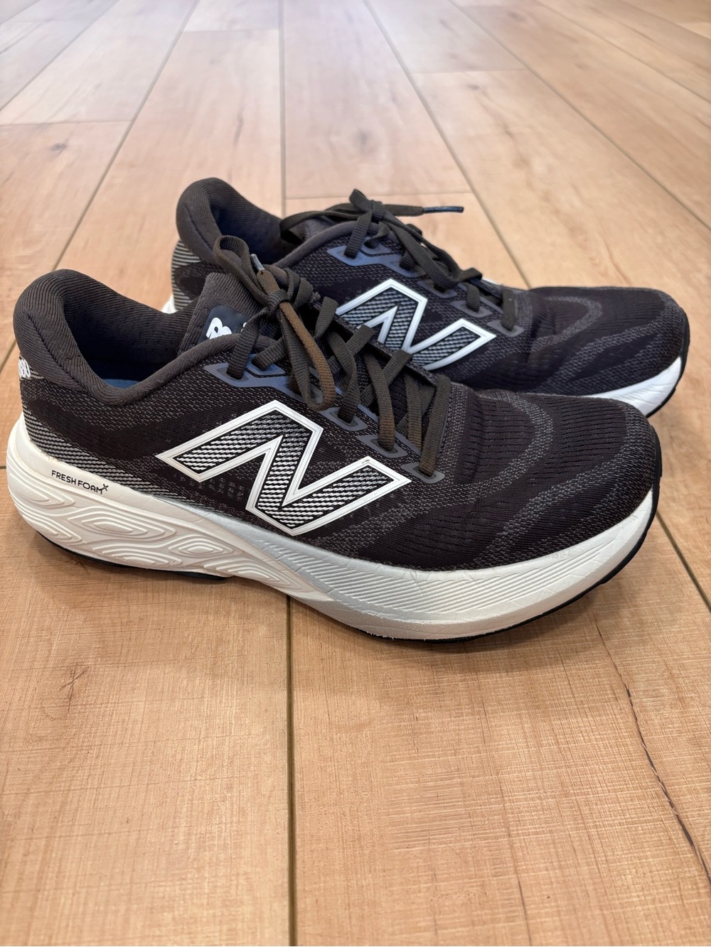 New Balance Women’s 880 Fresh Foam Black and White Running Shoes